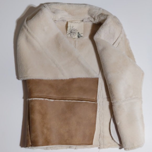 Women's En Creme faux fur vest size small - Picture 3 of 12